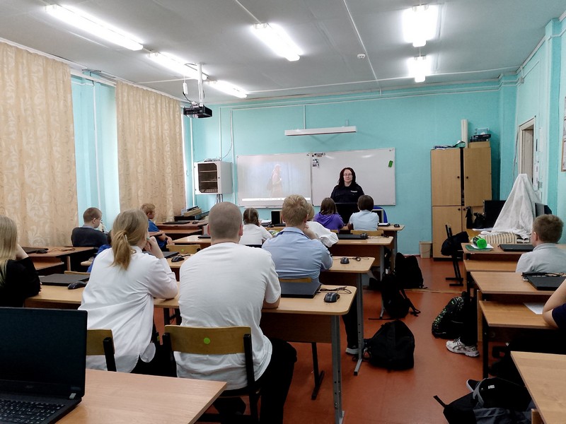 3 октября в МОУ Югыдъягской СОШ, группой по делам несовершеннолетних, в лице Уляшевой Л.И. проведена беседа для учащихся по теме: &quot;Вовлечение несовершеннолетних в преступную деятельность&quot;.
