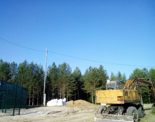 В рамках программы «Формирование комфортной городской среды» в п.Югыдъяг по ул.Взлетной в 2021 году продолжаются работы.