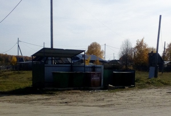 В п.Югыдъяг установили освещение около пешеходного тротуара.